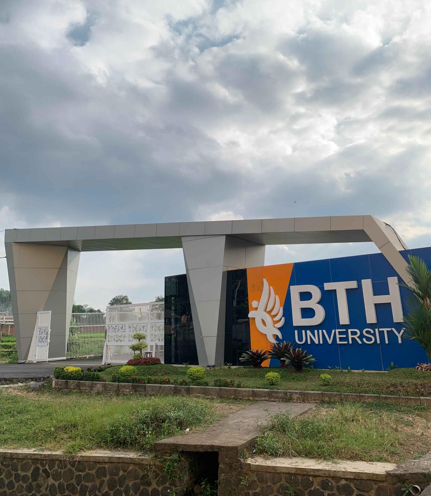 Kampus Universitas BTH Tasikmalaya